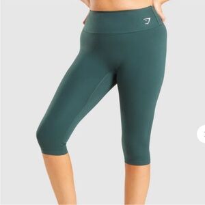 Gymshark Training Cropped Leggings size medium -
Obsidian Green